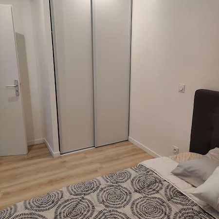 Logement Complet A Villeurbanne Exterior foto